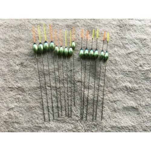 adv 266 / NIEUW mixset 15 dobbers BAZZERLA