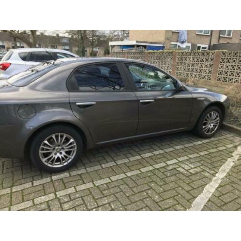 Alfa Romeo 159 Velgen 16 inch 4 seizoenen banden
