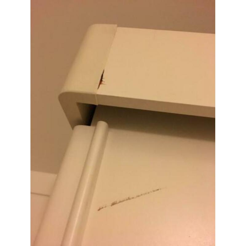 Witte schuifdeurkast met spiegel