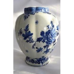 Porceleyne fles-Delfts blauw gelobde vaas -Eugène Roggeveen