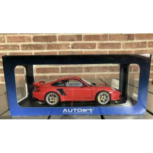 Porsche 911 (997) GT2 RS 1:18 NEW IN BOX