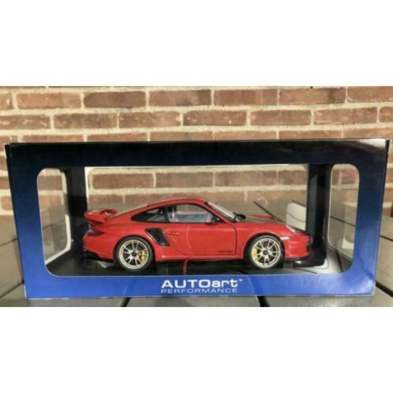 Porsche 911 (997) GT2 RS 1:18 NEW IN BOX