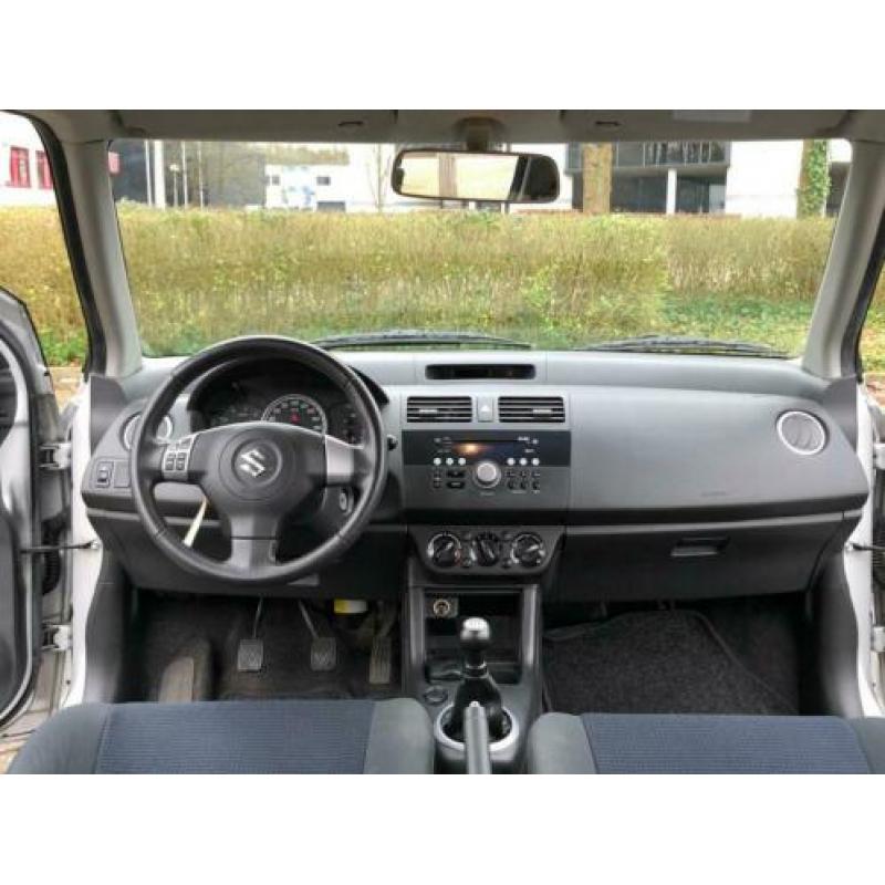 Suzuki Swift 1.3 D 5D 2008 Grijs