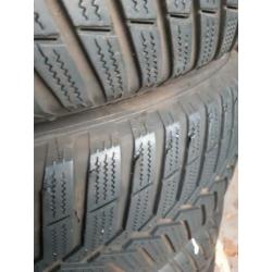 Winterbanden 185/60 R15 88T profiel +/- 6,5 mm
