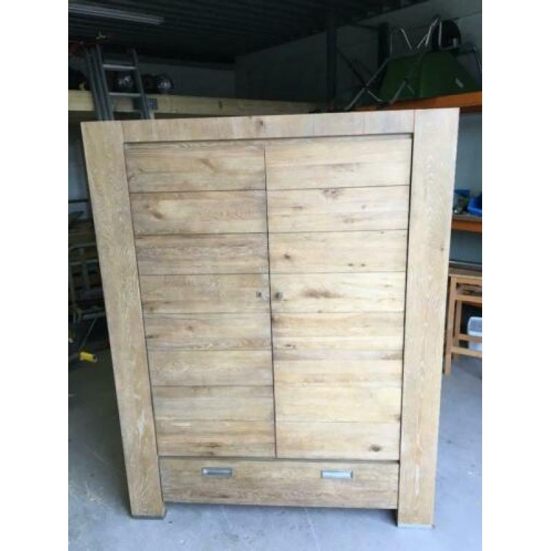 Wegens verhuizing mooi complete meubel set te koop.