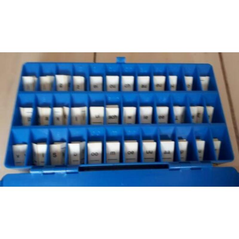 20 letterdozen (letterbak/letrerdoos)