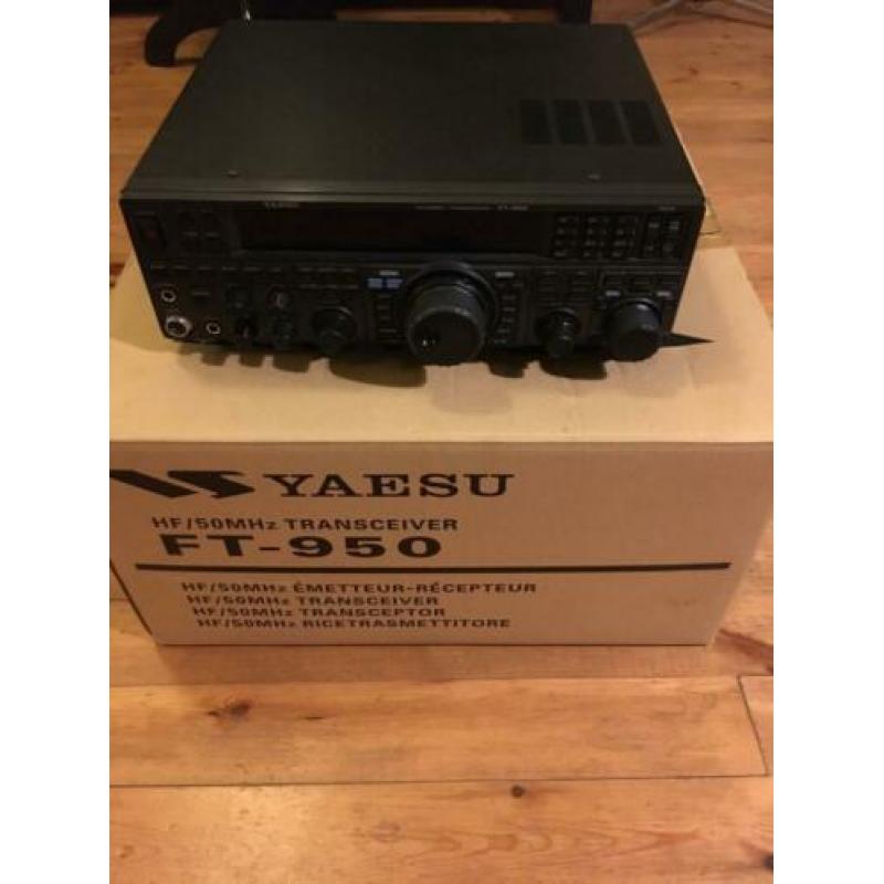 Yaesu FT-950 HF/50 MHz Transceiver
