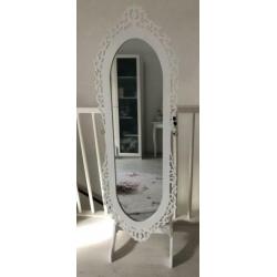 Staand spiegel met sieraden houder