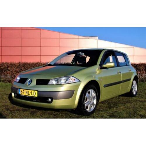 Renault Megane 2.0 16V Privilege Luxe, Lederen interieur.