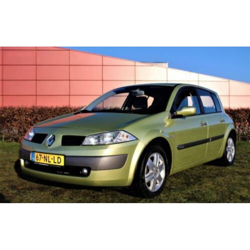 Renault Megane 2.0 16V Privilege Luxe, Lederen interieur.