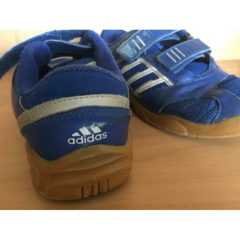 Blauwe Adidas sportschoenen maat 33 met klittenband