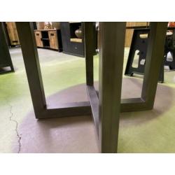 Nieuwe eettafel teakhout rond 1,40 gratis thuisbezorgd