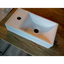 Wc fonteintje nog nieuw in doos