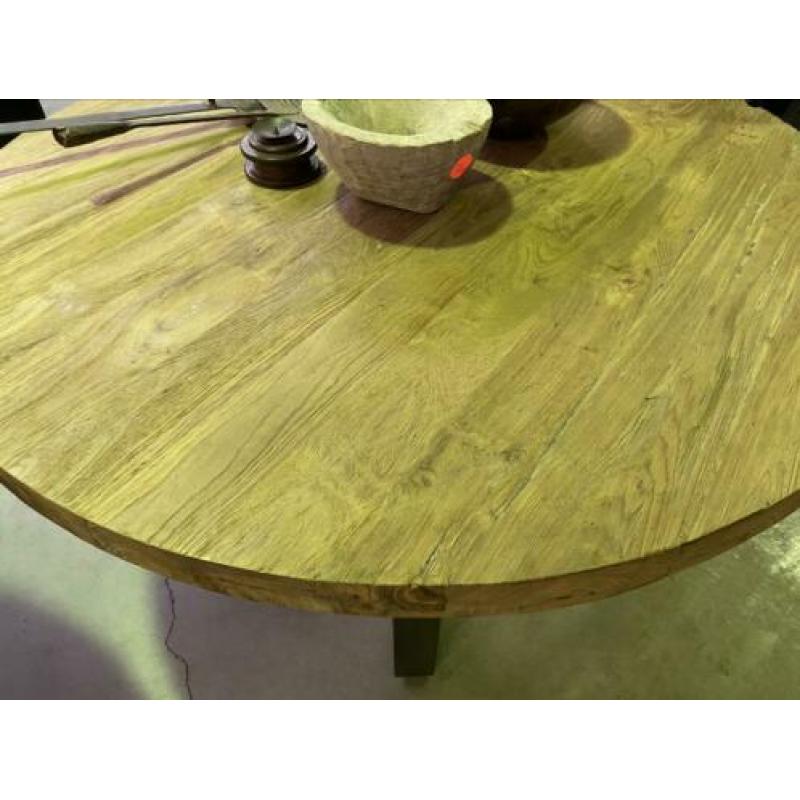 Nieuwe eettafel teakhout rond 1,40 gratis thuisbezorgd