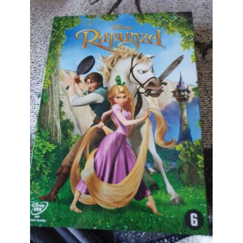 12 kinder DVD s perstuk €7,50