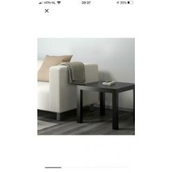 2 tv meubels en een tafel. Lack van de Ikea.