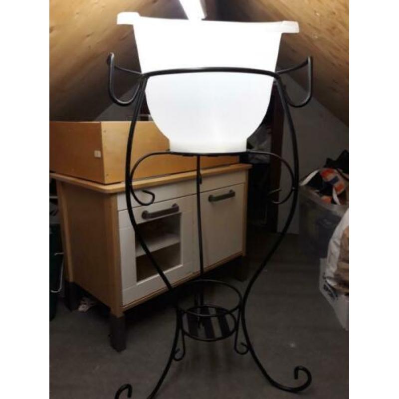 Tummy tub met standaard