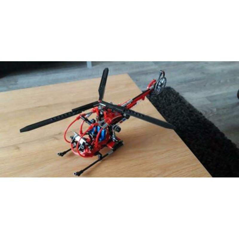 Lego Technic helikopter 8068(compleet)