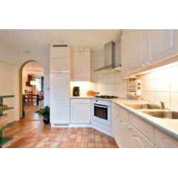 Complete hoek keuken 2,7 x 2,5 meter incl. apparatuur