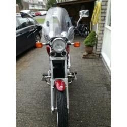 Honda shadow vt 500c, kleur rood, bj 1986,