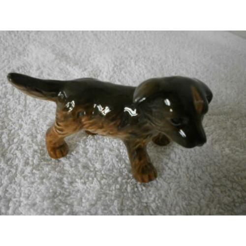 Te koop: Hummel Goebel honden beeldje van een Puppy.