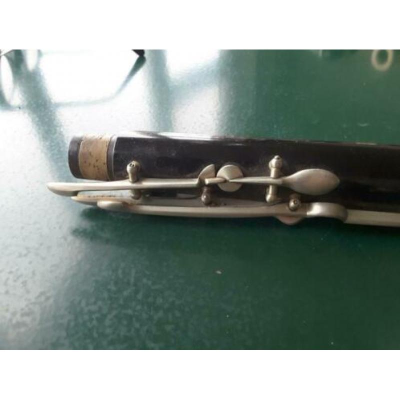 Antieke Duitse houten dwarsfluit met metalen kop.