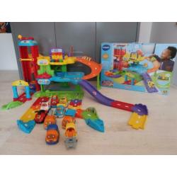 Toet toet auto garage + 10 losse toet toet auto's