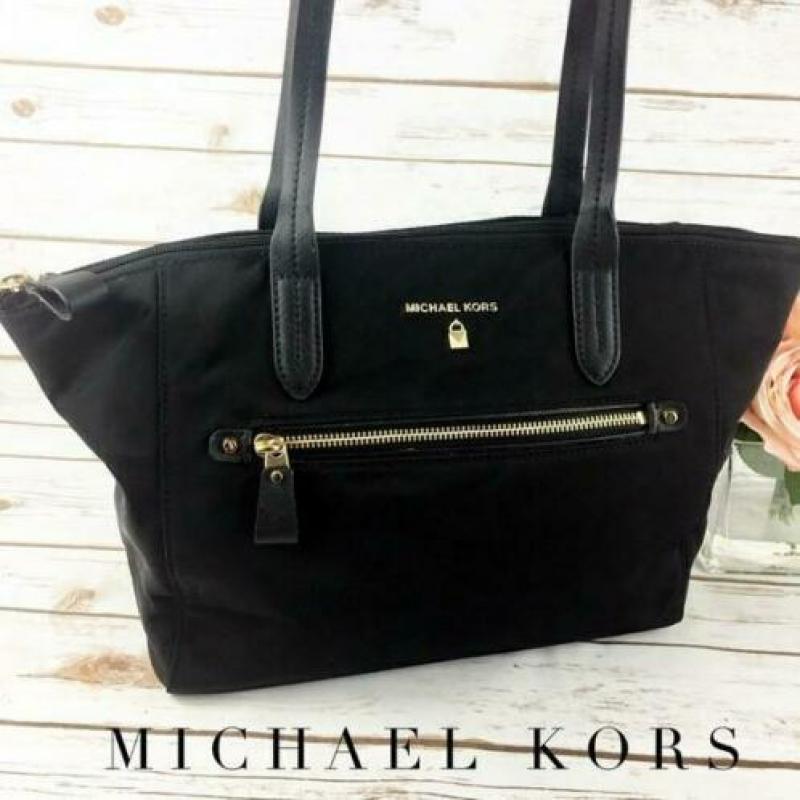Michael kors handtas