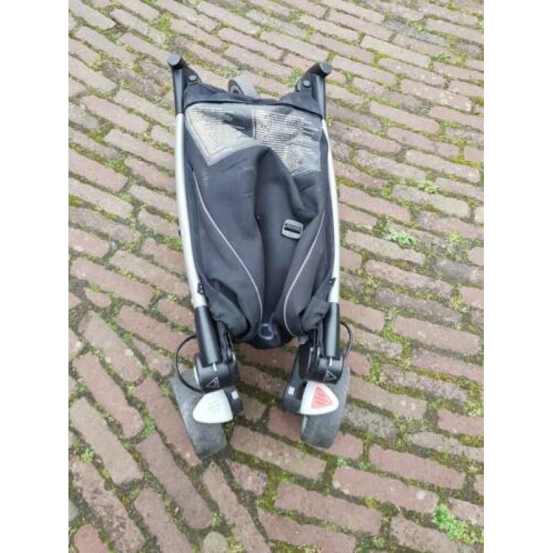 Quinny zapp met regenhoes
