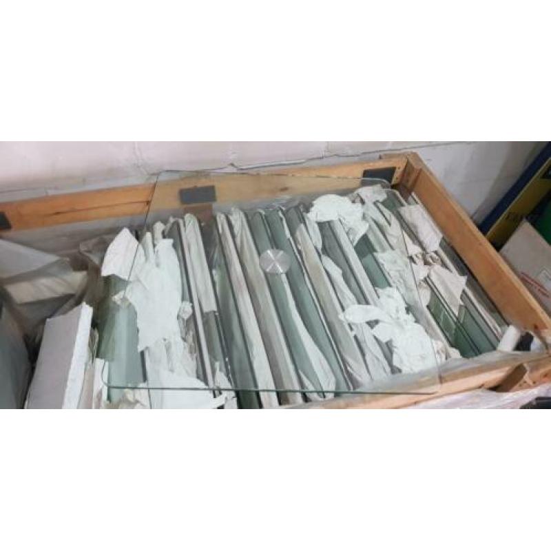 Tafelbladen glas 70x70 _ 10mm. Veiligheidsglas Leuk om eigen