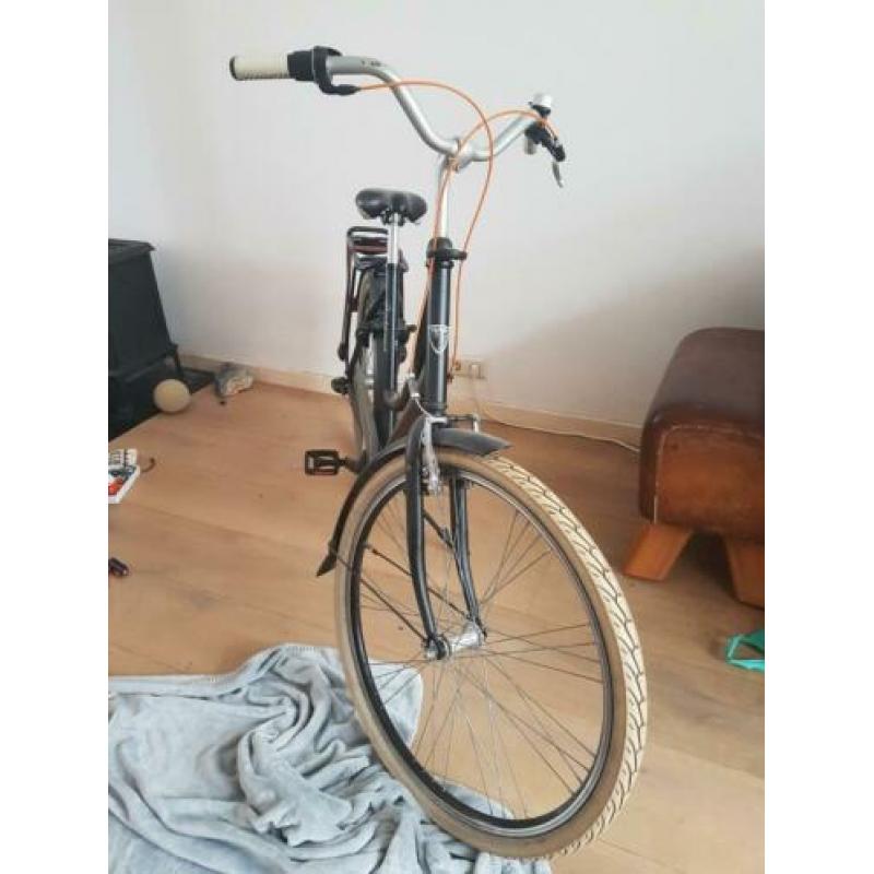 Batavus Diva 26 inch zwarte meisjesfiets