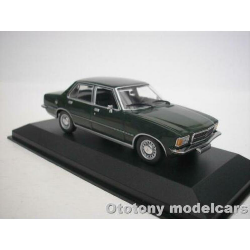 Opel Rekord D 1975 Donker Groen 1/43 Maxichamps
