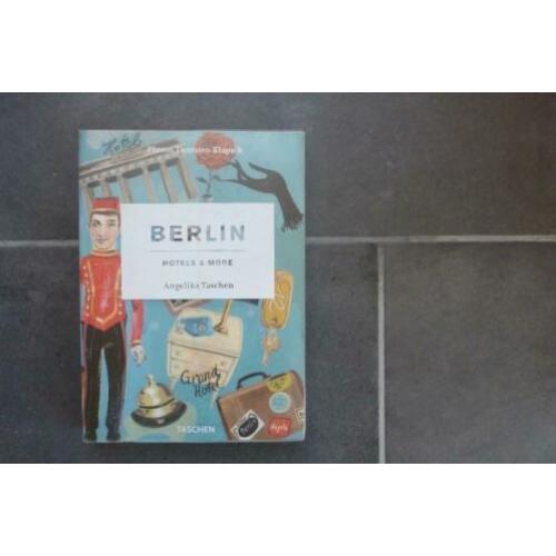 Boeken, divers (o.a. scouting, Berlijn, Taschen, Fokker)