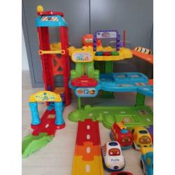 Toet toet auto garage + 10 losse toet toet auto's