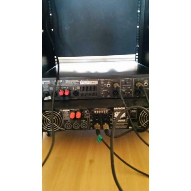 Mackie m3000 versterker