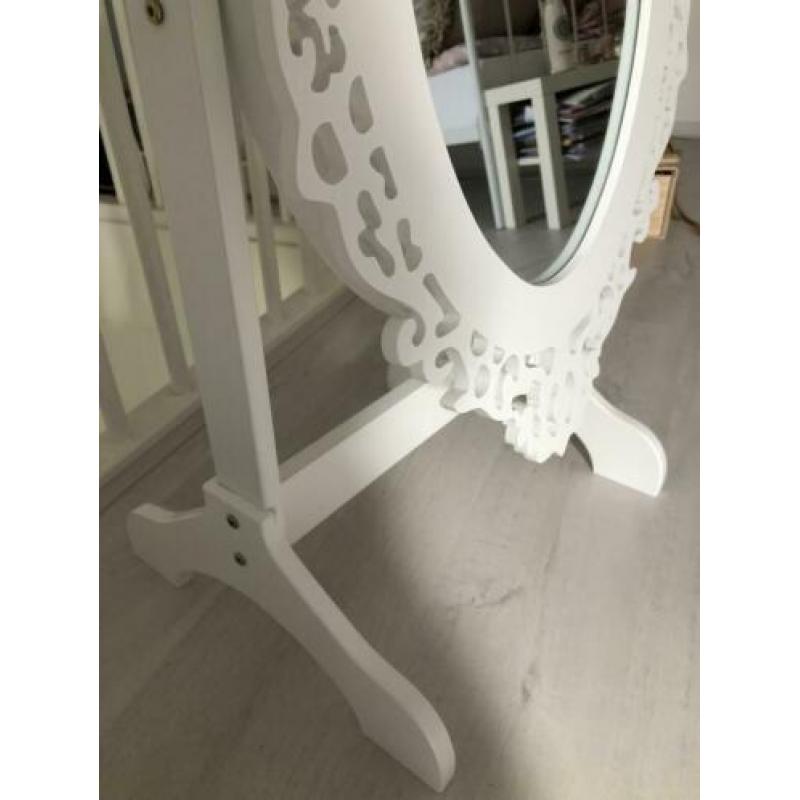Staand spiegel met sieraden houder