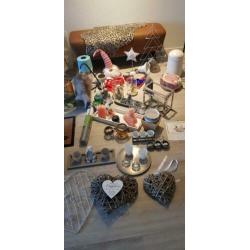 Allerlei spullen IN 1 KOOP !!!! Bruine bank is niet te koop!