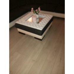 Hoekbank met hocker