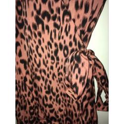 Nieuw! Wikkeljurk Roze met Luipaardprint. Maat M/38.