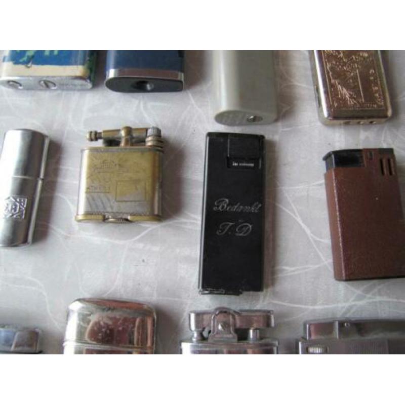 12 vintage aanstekers oa 50s 60s