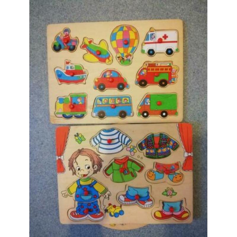 Houten puzzles.