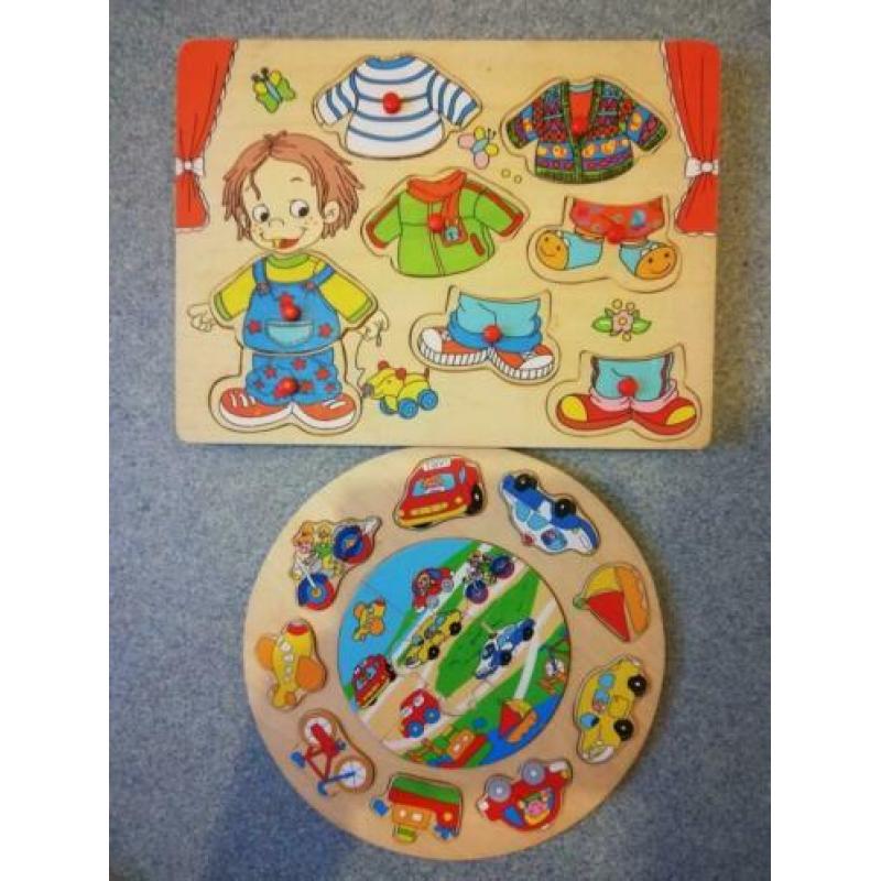 Houten puzzles.