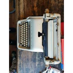 Triumph typemachine