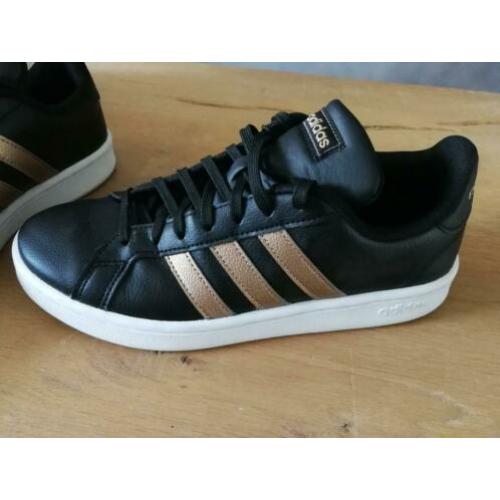 Nieuwe Adidas grand Court cloud foam rose gold zwart goud 40