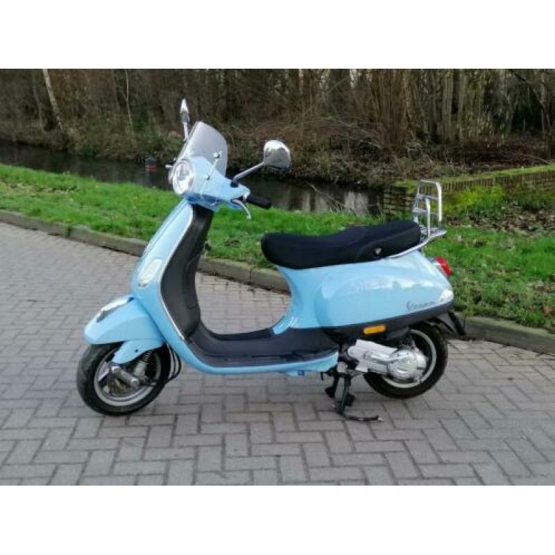 Heerlijk rijdende vespa lx 50 snor scooter