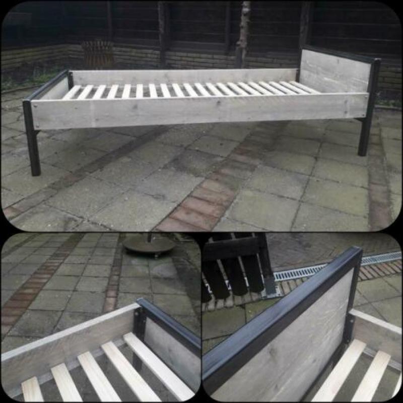 Industrieel kinderbed met steigerhout old look