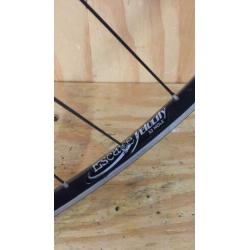 Edco tube velg retro racefiets voor wiel