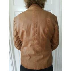 Mooi cognac kleurige "leren" jack maat 38 Merk Canda Premium