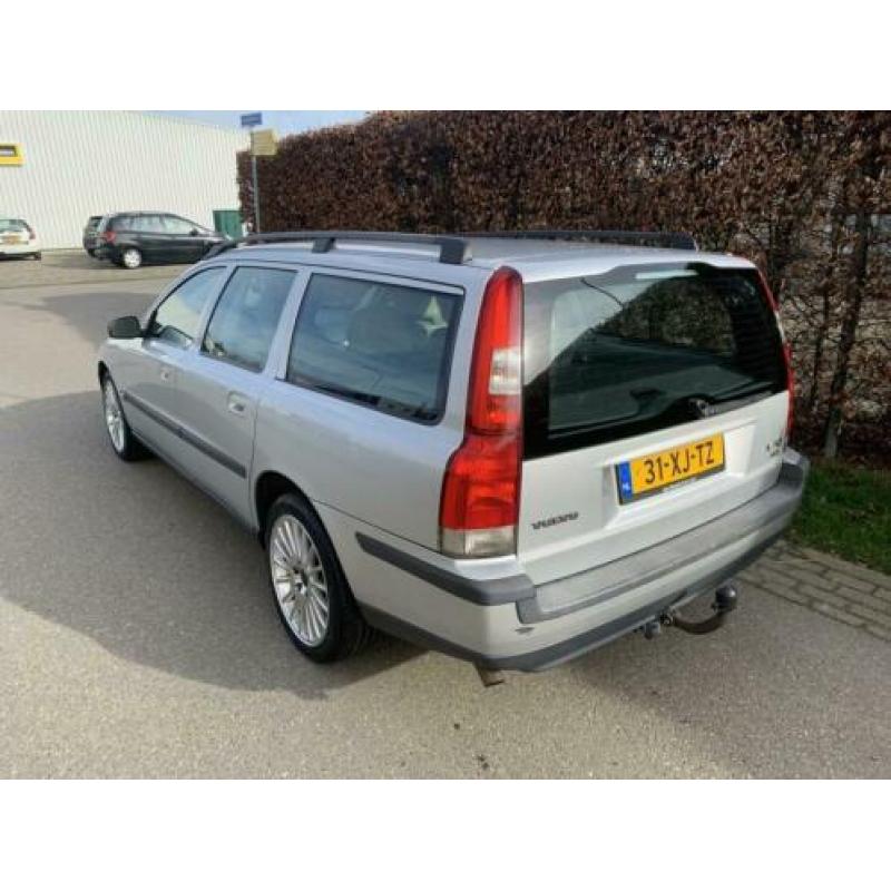 Volvo V70 2.5 T AWD LPG-G3 (bj 2003, automaat)
