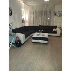 Hoekbank met hocker
